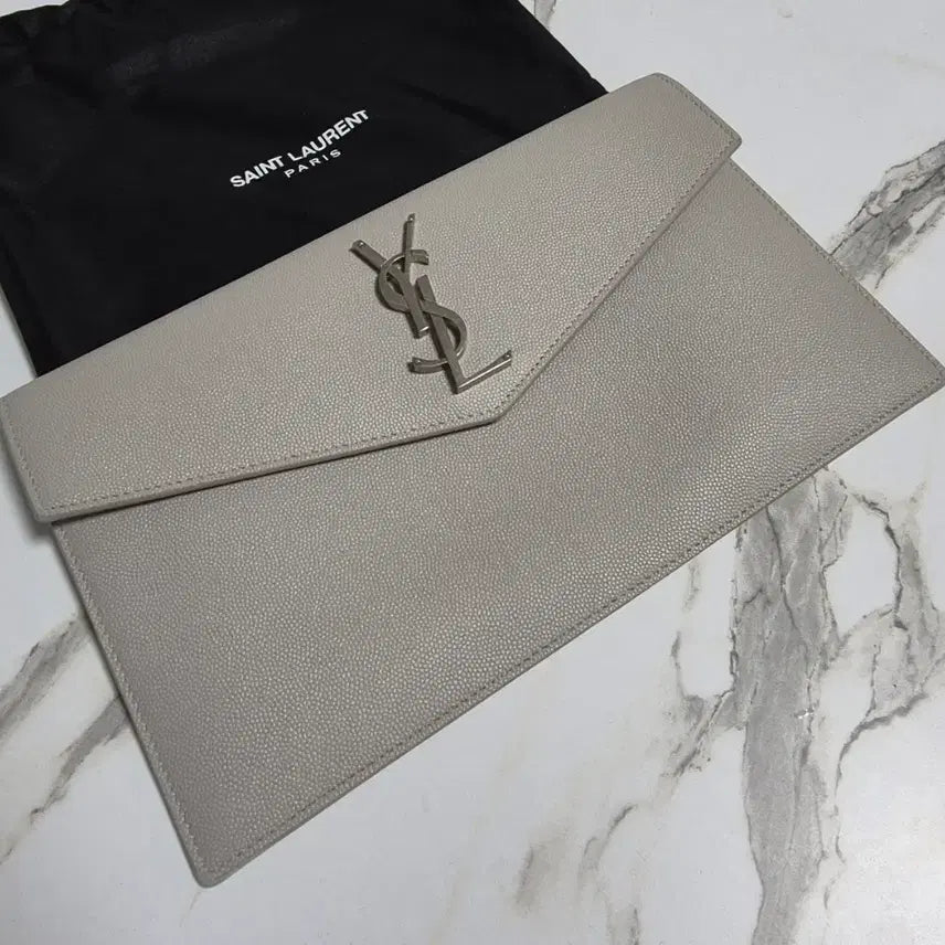 [BUNJANG] Yves Saint Laurent Uptown Clutch Bag / (정품) 입생로랑 엔벨로프 업타운 클러치백