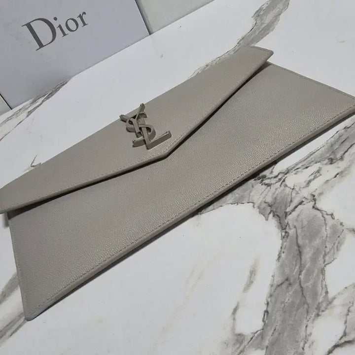 [BUNJANG] Yves Saint Laurent Uptown Clutch Bag / (정품) 입생로랑 엔벨로프 업타운 클러치백
