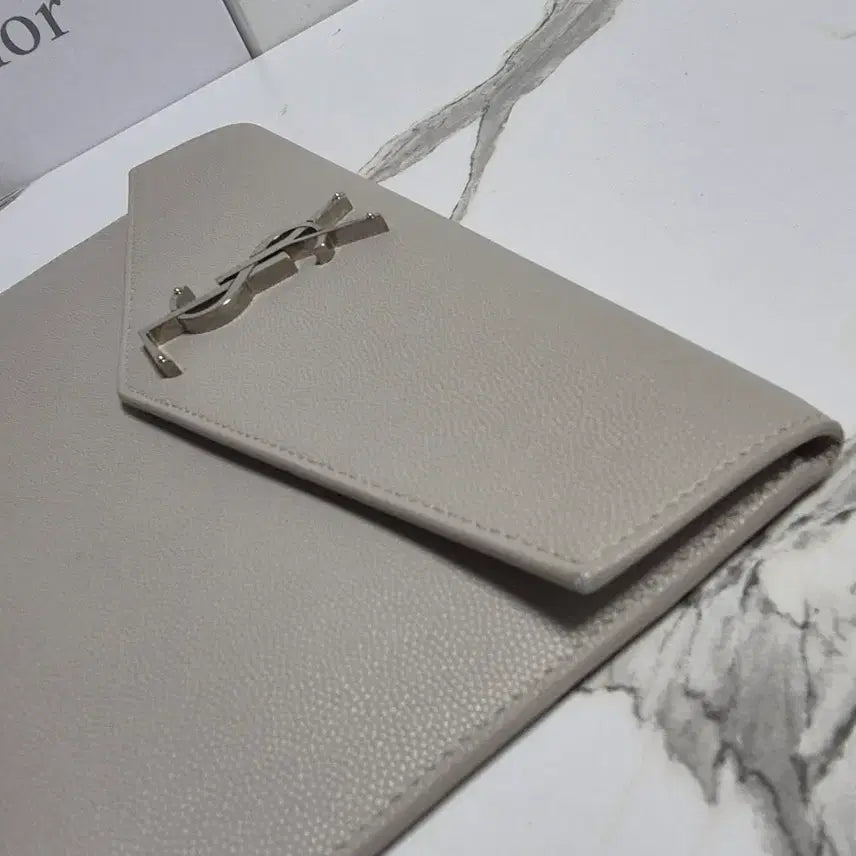 [BUNJANG] Yves Saint Laurent Uptown Clutch Bag / (정품) 입생로랑 엔벨로프 업타운 클러치백