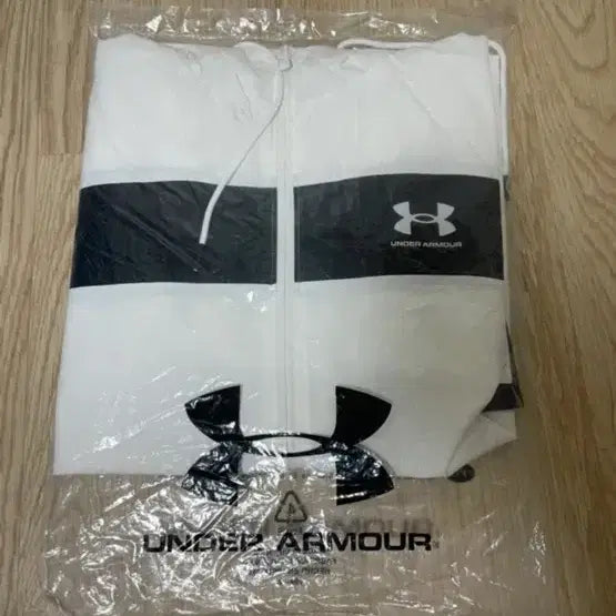 [BUNJANG] Under Armour Windbreaker Jacket / 언더아머 바람막이 미착
