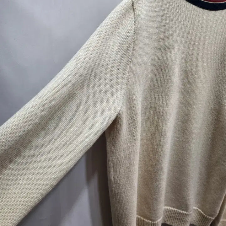 [BUNJANG] Gucci Bee Embroidery V-Neck Knit Ivory / (정품)구찌 꿀벌 자수 V넥 니트 아이보리