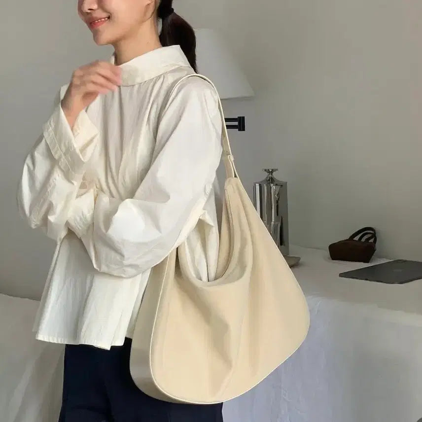 [BUNJANG] UER Suede Cream Hobo Bag / 유에르 스웨이드 크림 호보백