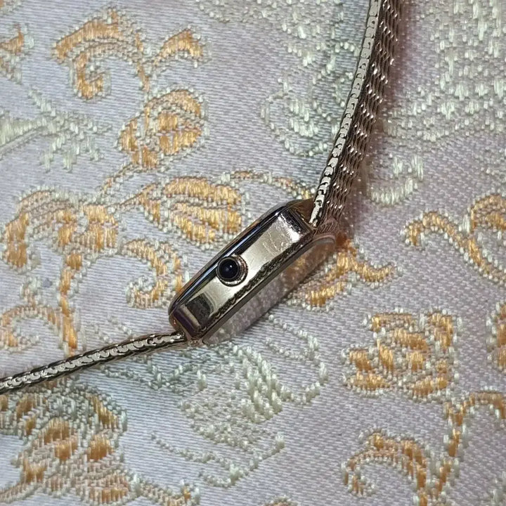 [BUNJANG] Vintage BORUGA Diamond Gold Watch / 스위스 빈티지 BORUGA.보루가   다이아 금장시계