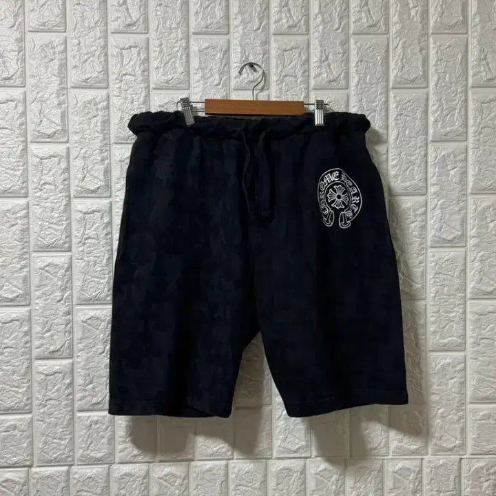 [BUNJANG] Chrome Hearts Horseshoe Camouflage Sweat Shorts / [L] 크롬하츠 홀스슈 카모플라쥬 스웨트 쇼츠 반바지