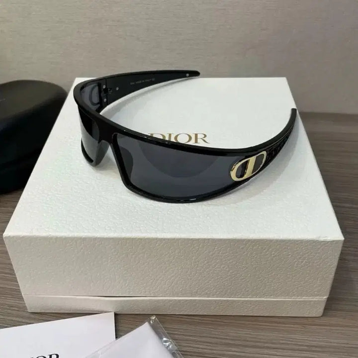 [BUNJANG] Dior CD Logo Sunglasses / 디올 블랙 선글라스 CD 로고