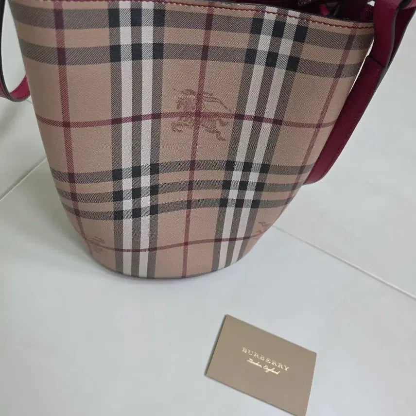 [BUNJANG] Burberry Check Bucket Bag / 버버리 체크 버킷백