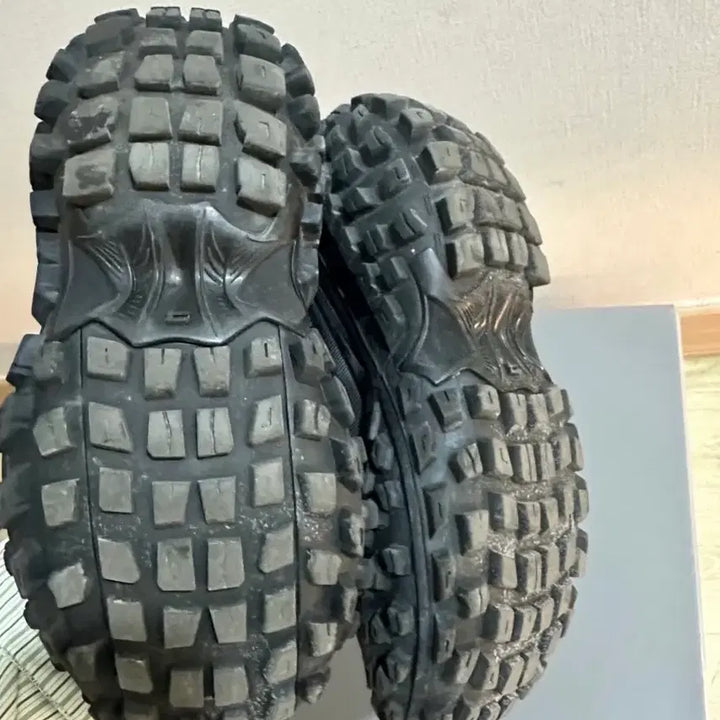 [BUNJANG] Balenciaga Defender / (43)발렌시아가 디펜더