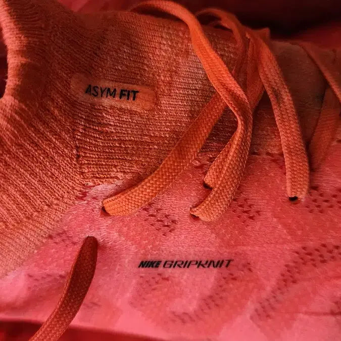[BUNJANG] Nike Phantom Luna Pink Soccer Cleats 275mm / 나이키 팬텀 루나 핑크 축구화 275mm