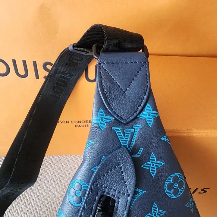 [BUNJANG] Louis Vuitton Monogram Shadow Duo Sling Bag / 새상품급 루이비통 네이비 리버블루 쉐도우 모노그램 듀오 슬링백