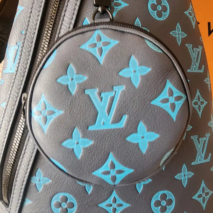 [BUNJANG] Louis Vuitton Monogram Shadow Duo Sling Bag / 새상품급 루이비통 네이비 리버블루 쉐도우 모노그램 듀오 슬링백