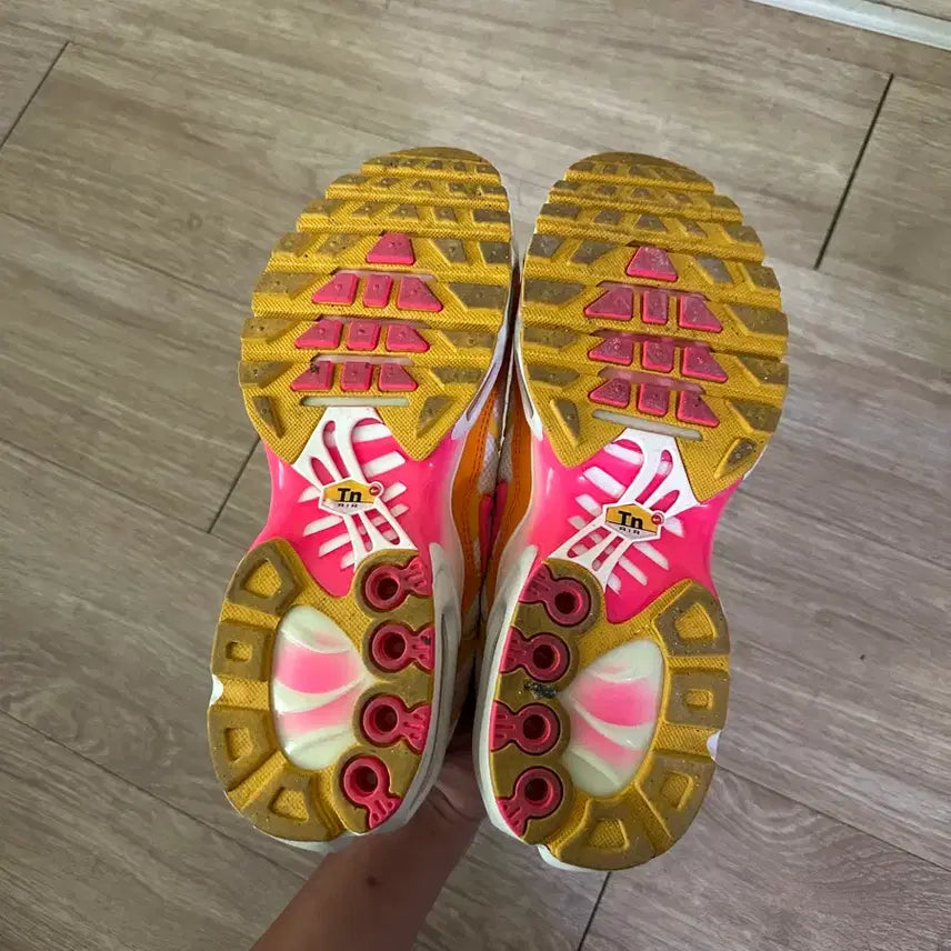 [BUNJANG] Nike Air Max Plus Sunrise / 나이키 에어맥스 플러스 선라이즈