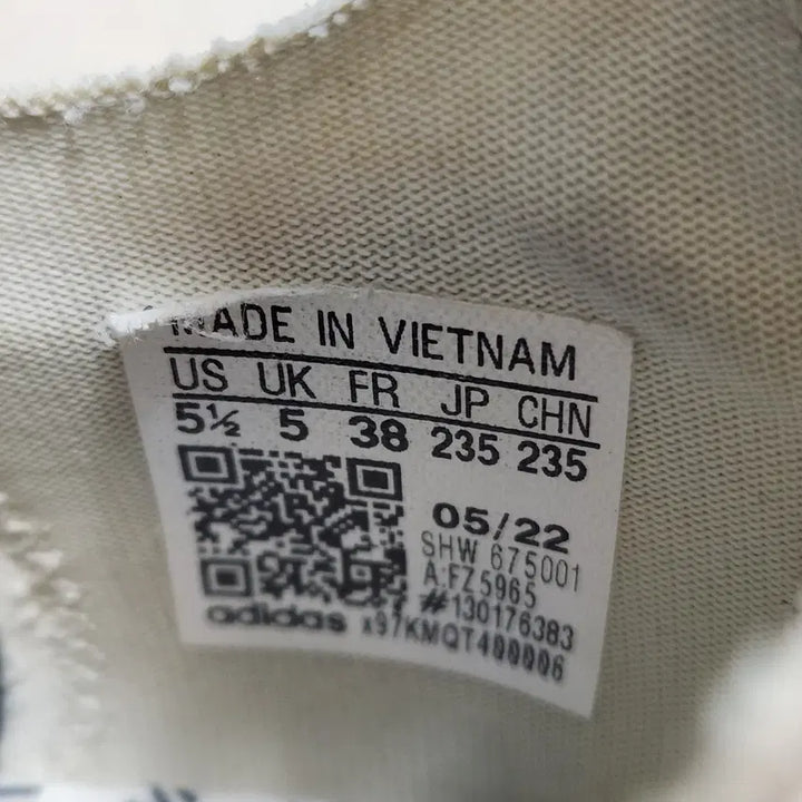 [BUNJANG] Adidas NMD V3 3-Stripes White Women's 235 Sneakers / (빈티지박스) 아디다스 NMD V3 3선 라이프 화이트 여성 235