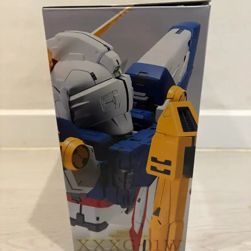 [BUNJANG] Gundam 30th Anniversary Wing Gundam Bust Figure / 제일복권 윙건담 30주년 A상 윙건담 BUSTISAN 흉상 피규어