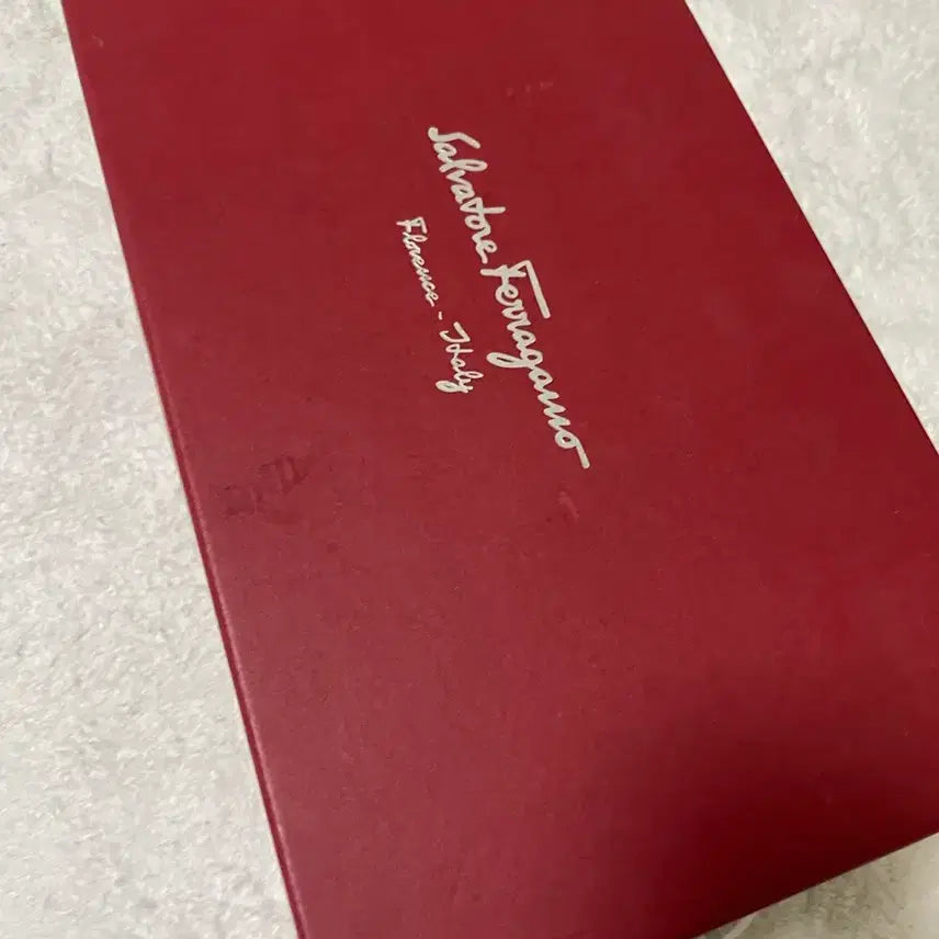 [BUNJANG] Ferragamo Patent Leather Sneakers / 페라가모 스니커즈(택비포함)