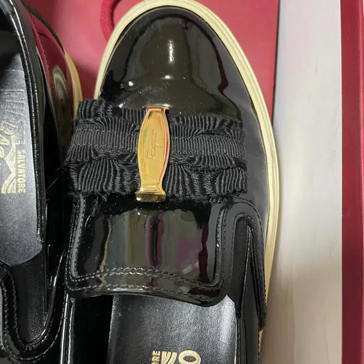 [BUNJANG] Ferragamo Patent Leather Sneakers / 페라가모 스니커즈(택비포함)