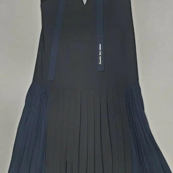 [BUNJANG] Lucky Chouette Pleated Sleeveless Dress Black / 럭키슈에뜨 플리츠 민소매 원피스 블랙