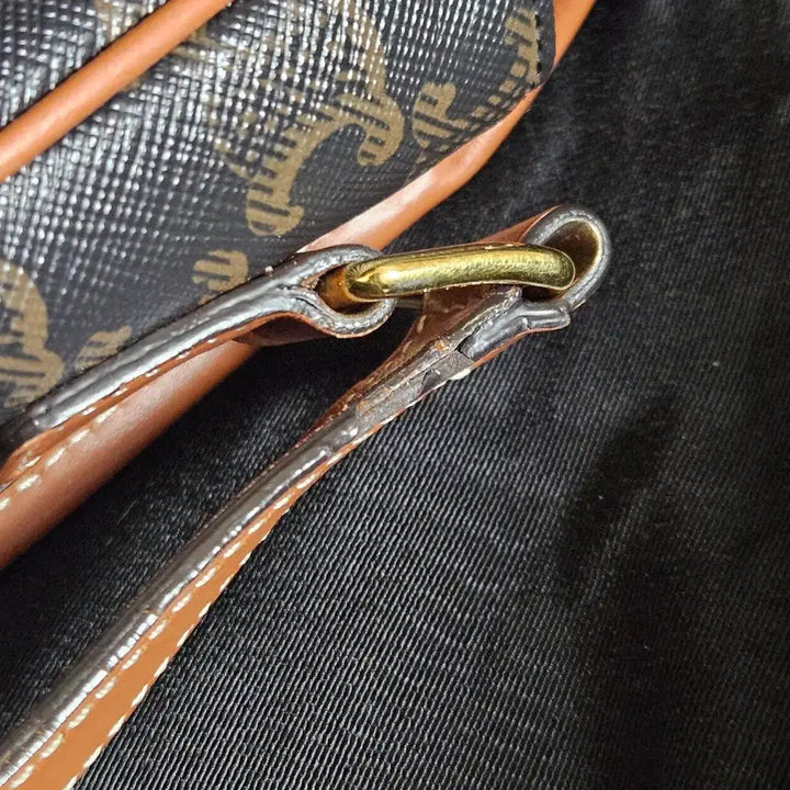 [BUNJANG] Celine Triomphe Folco Bag / 셀린느 트리오페 폴코백