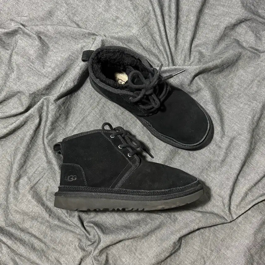 [BUNJANG] Ugg Neumel II Boot Kids Black Size 4 (225) / Ugg Neumel II Boot for Kids Sz 4(225)