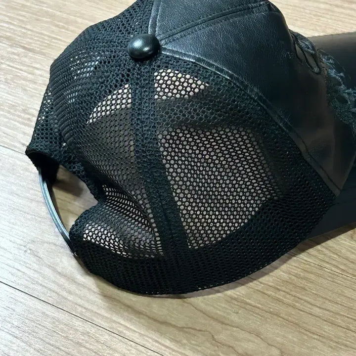 [BUNJANG] Aeae X Trimming Bird Leather Mesh Ball Cap / [리미티드] Aeae X 트리밍버드 콜라보 레더 메쉬 볼캡/모자