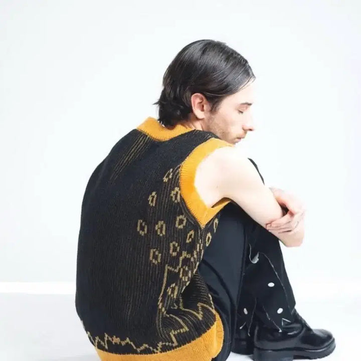 [BUNJANG] Namacheko Crocus Intarsia Knit Vest / 21ss 나마체코 크로커스 인타르시아 니트 베스트