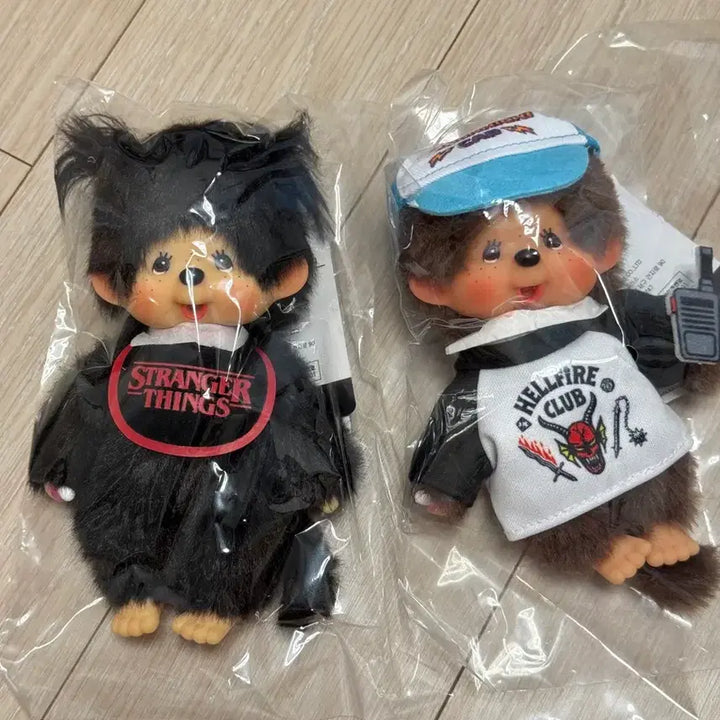 [BUNJANG] Monchhichi Stranger Things Keyring Set / 몬치치 기묘한 이야기 키링 2종 세트