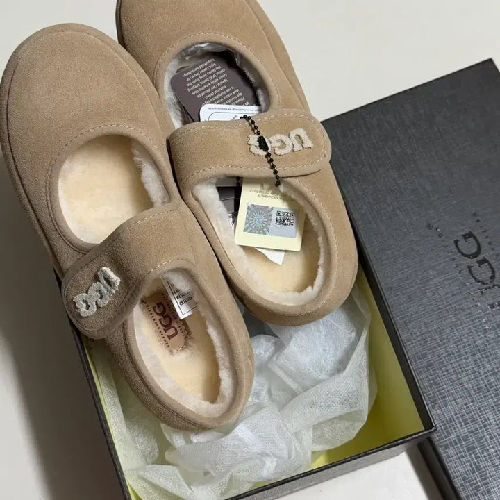 [BUNJANG] UGG Suede Mary Jane Shoes / UGG 어그 스웨이드 메리제인 36