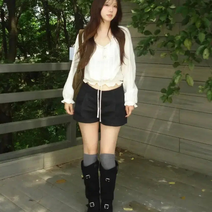 [BUNJANG] Our Cabinet Pintuck Shorts / 아워캐비넷 핀턱 숏 팬츠