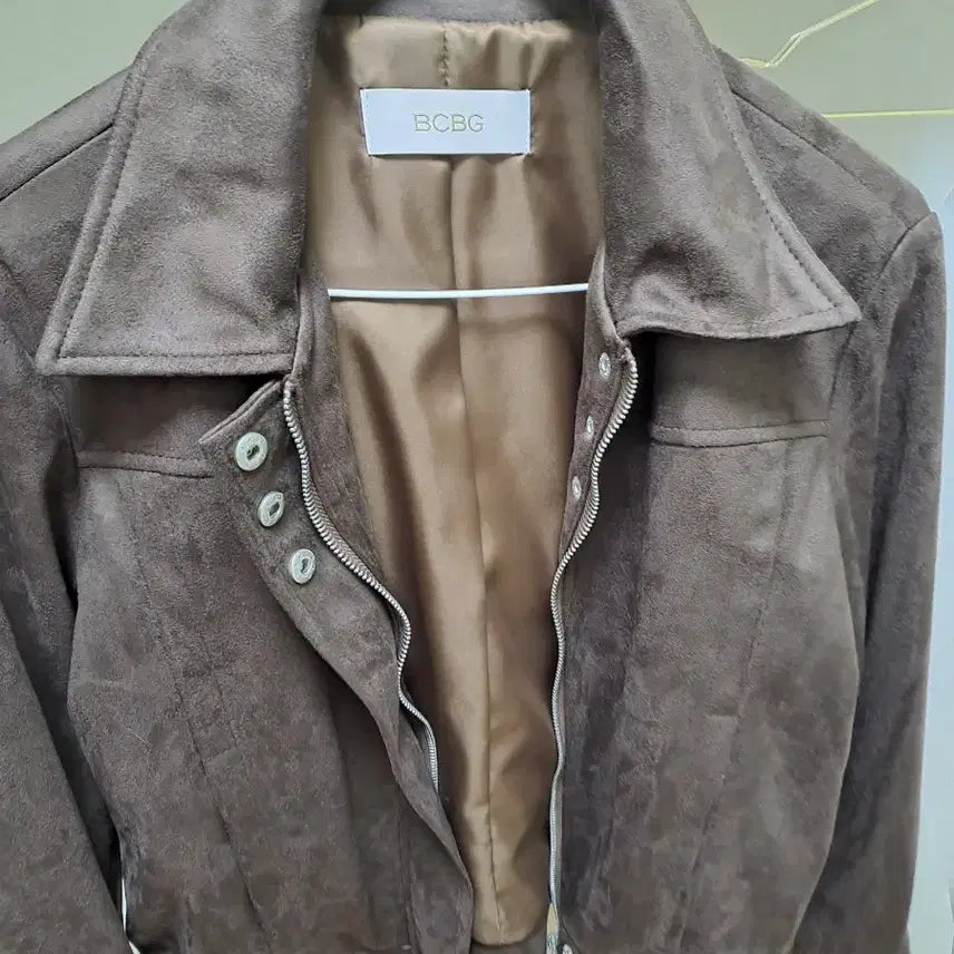 [BUNJANG] BCBG Brown Suede Bomber Jacket / BCBG 브라운 스웨이드 봄버 자켓