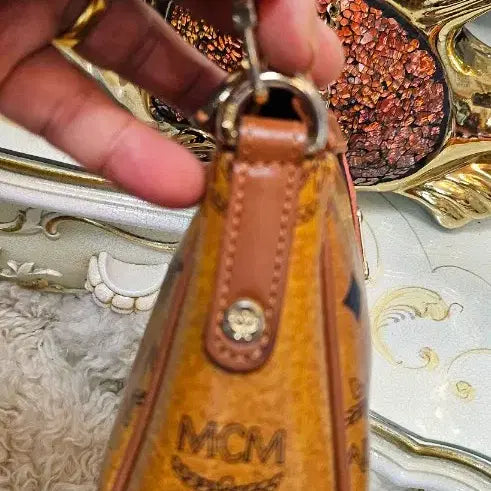 BUNJANG] MCM Logo Chain Shoulder Bag Brown / MCM 로고 체인 숄더백