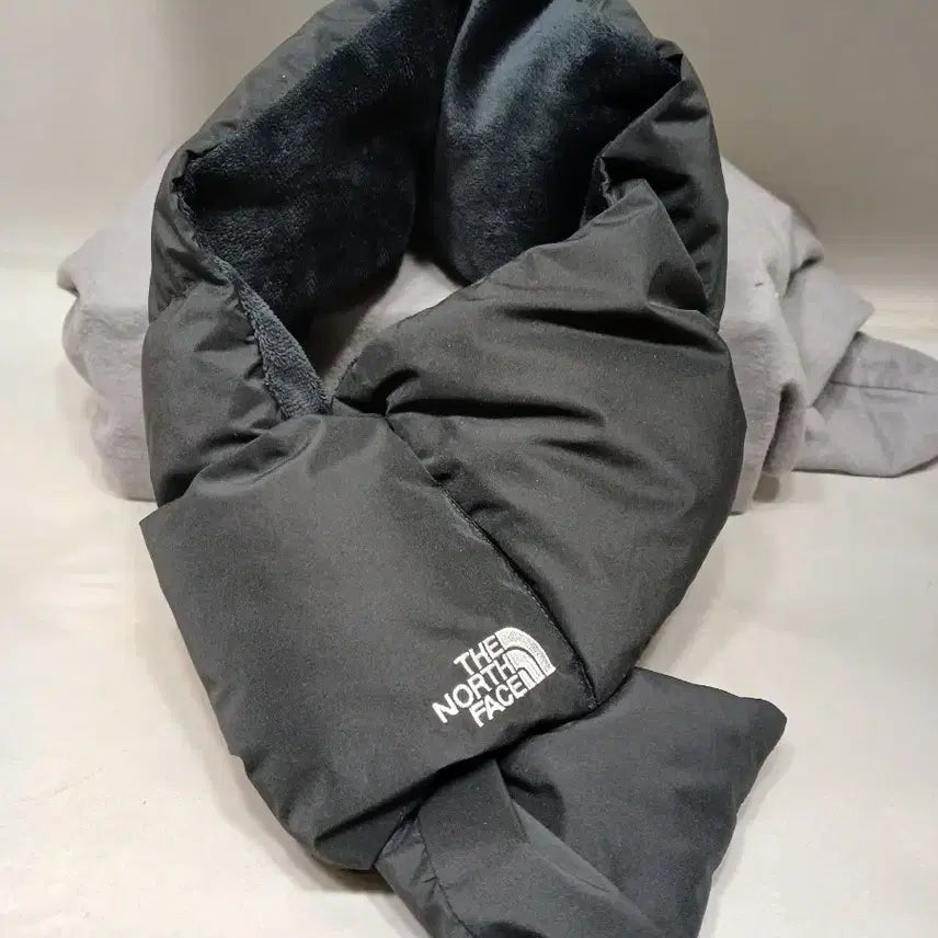 [BUNJANG] The North Face T-Ball Padded Muffler Black / 노스페이스 티볼 패딩 머풀러 블랙