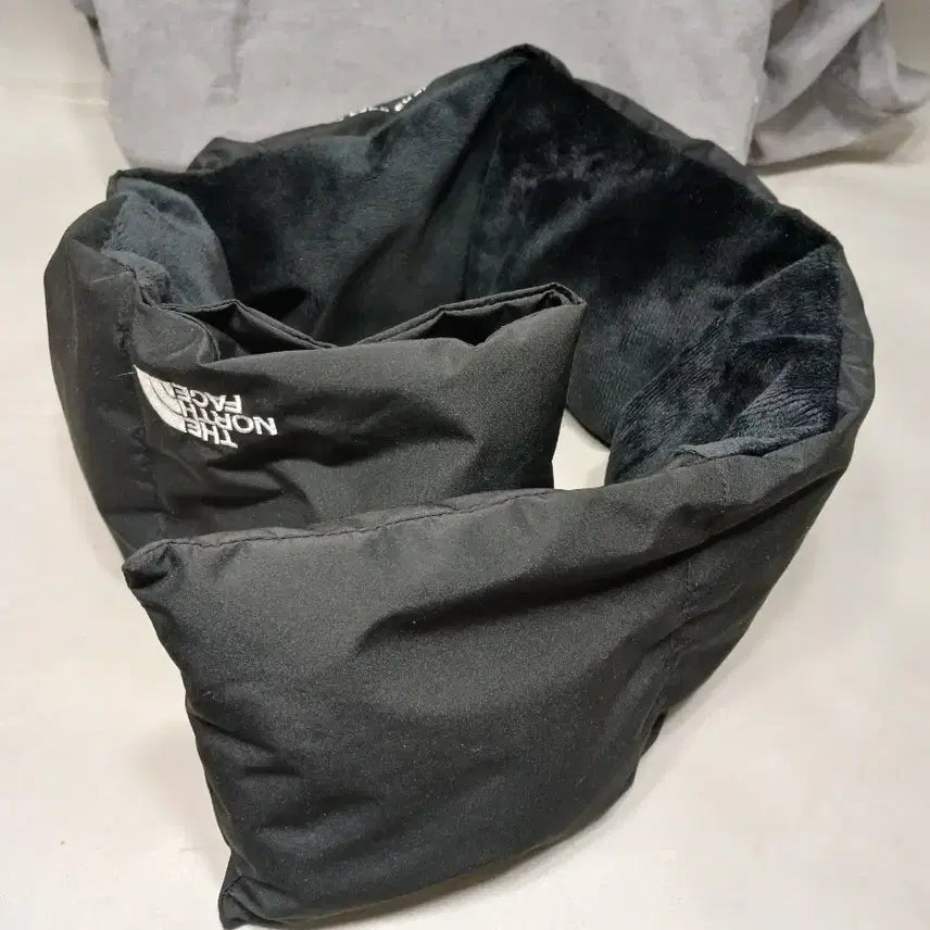 [BUNJANG] The North Face T-Ball Padded Muffler Black / 노스페이스 티볼 패딩 머풀러 블랙