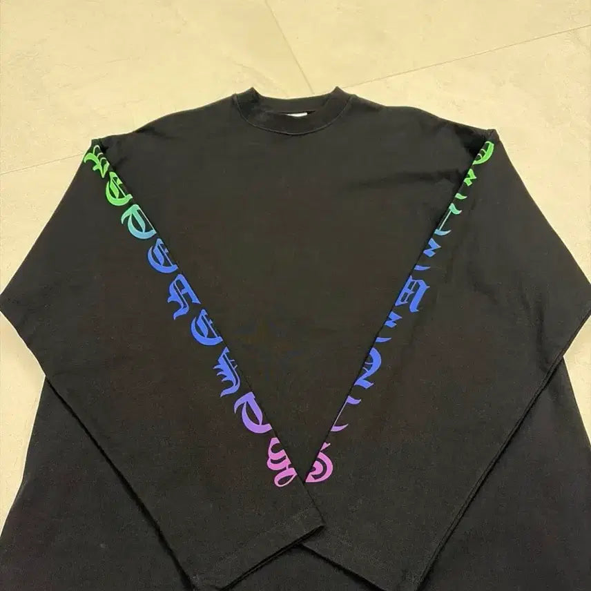 [BUNJANG] Vetements Gothic Long Sleeve / 베트멍 고딕 롱슬리브