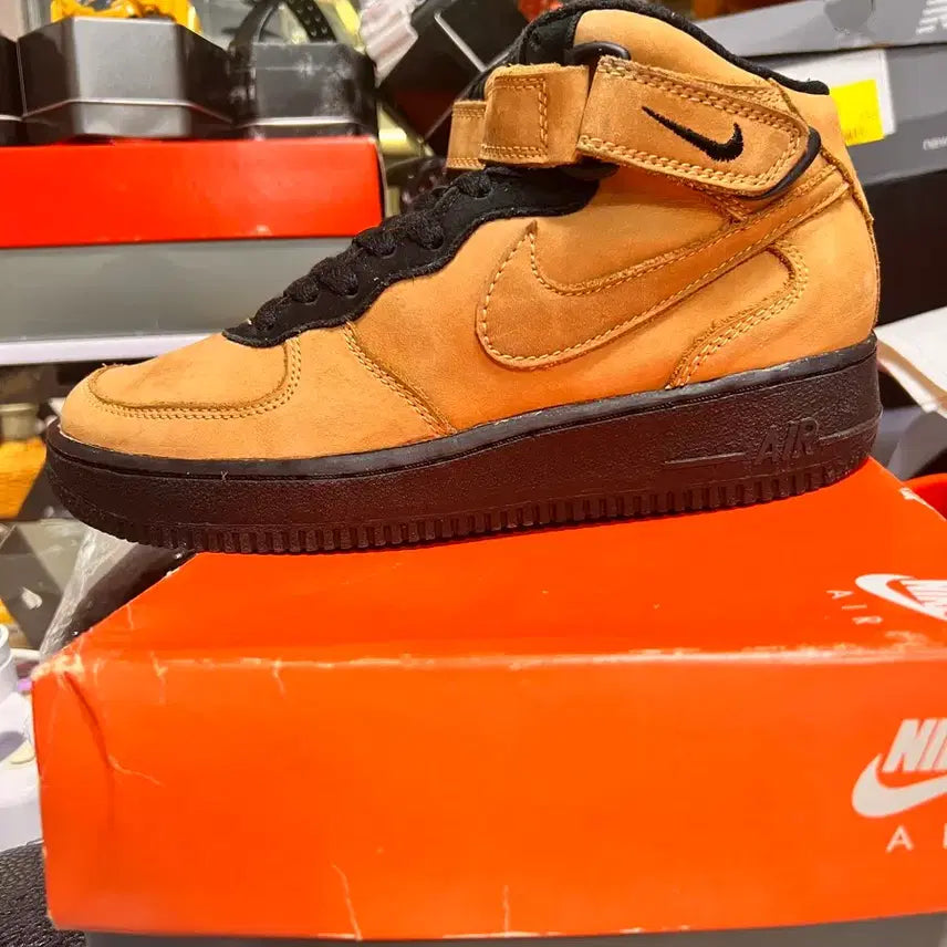 [BUNJANG] Nike Air Force 1 Mid '95 - Brown/Black - Sneakers / 90s 나이키 에어 포스1 sc 미드 된장