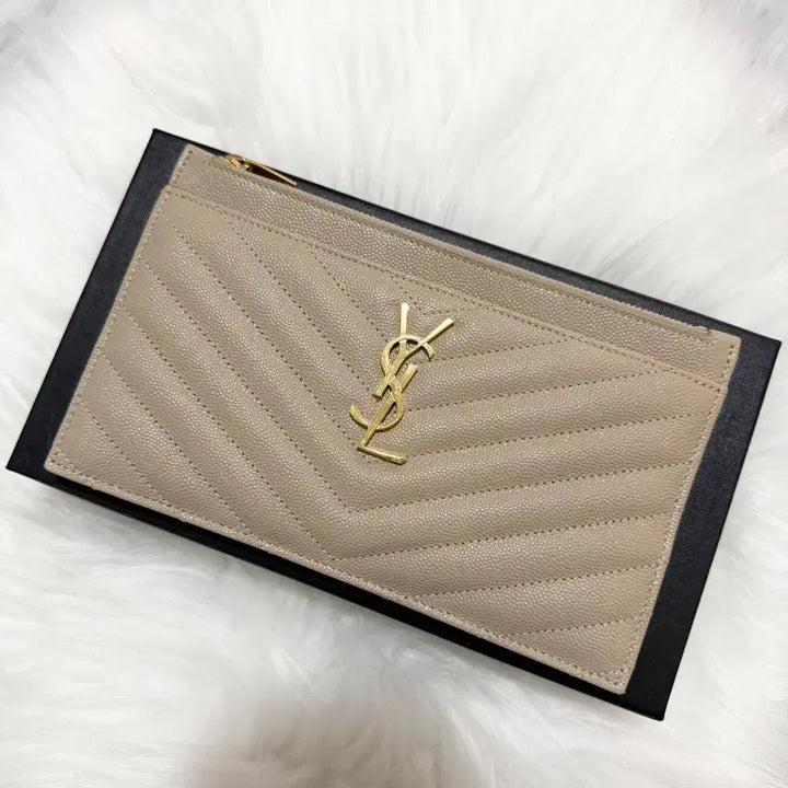 [BUNJANG] Saint Laurent Matelassé Bill Pouch Clutch / [정품] 입생로랑 마틀라세 빌파우치 클러치