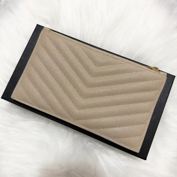 [BUNJANG] Saint Laurent Matelassé Bill Pouch Clutch / [정품] 입생로랑 마틀라세 빌파우치 클러치