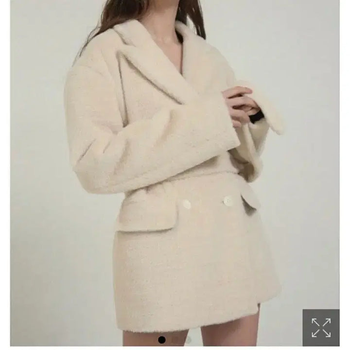 [BUNJANG] Pain or Pleasure Beige Fur Coat / 페인오어플레져 퍼코트 - 베이지