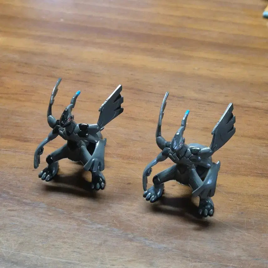 [BUNJANG] Pokemon Zekrom Metallic Figure / 포켓몬 피규어 몬코레 메탈릭 제크로무