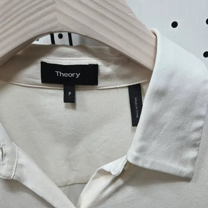 [BUNJANG] Theory Ivory Blouse / (000901)Theory 띠어리 아이보리 블라우스