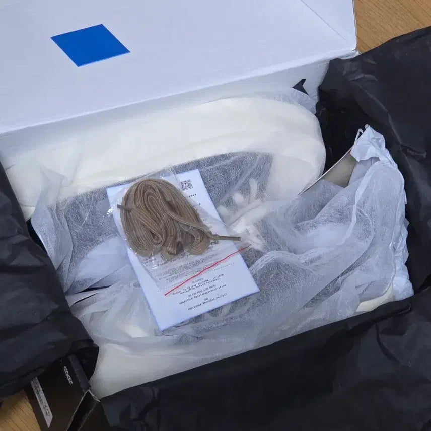 [BUNJANG] Mistake Project KINCH Gaku 270 / 미스테이크 프로젝트 킨치 gaku(가쿠) 270