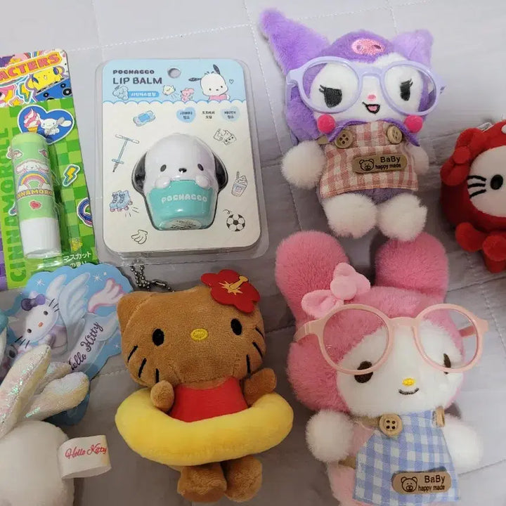 [BUNJANG] Sanrio Hello Kitty Lip Balm & Plush Keyring / 산리오 헬로키티 마이멜로디 쿠로미 포차코 시나모롤 폼폼푸린 립밤 키링