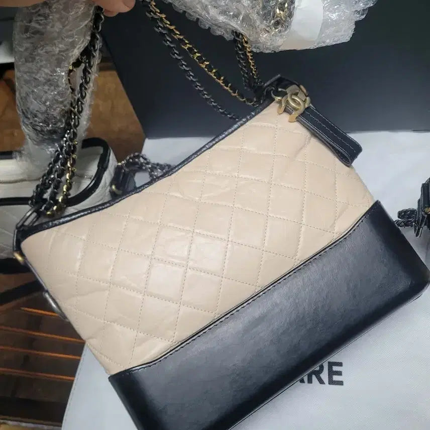 [BUNJANG] Chanel Gabrielle Medium Shoulder Bag / 내가 샤넬 가브리엘 미듐이닷 검수완료 정품