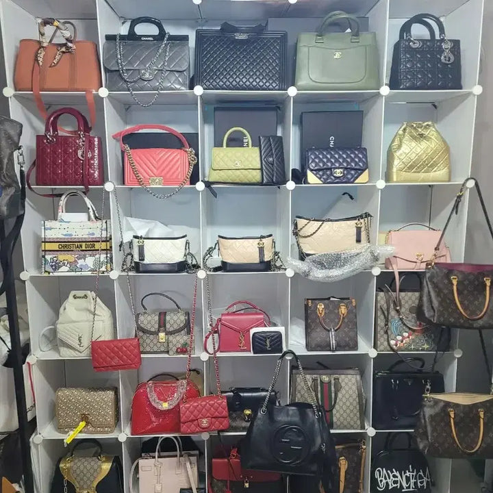 [BUNJANG] Chanel Gabrielle Medium Shoulder Bag / 내가 샤넬 가브리엘 미듐이닷 검수완료 정품