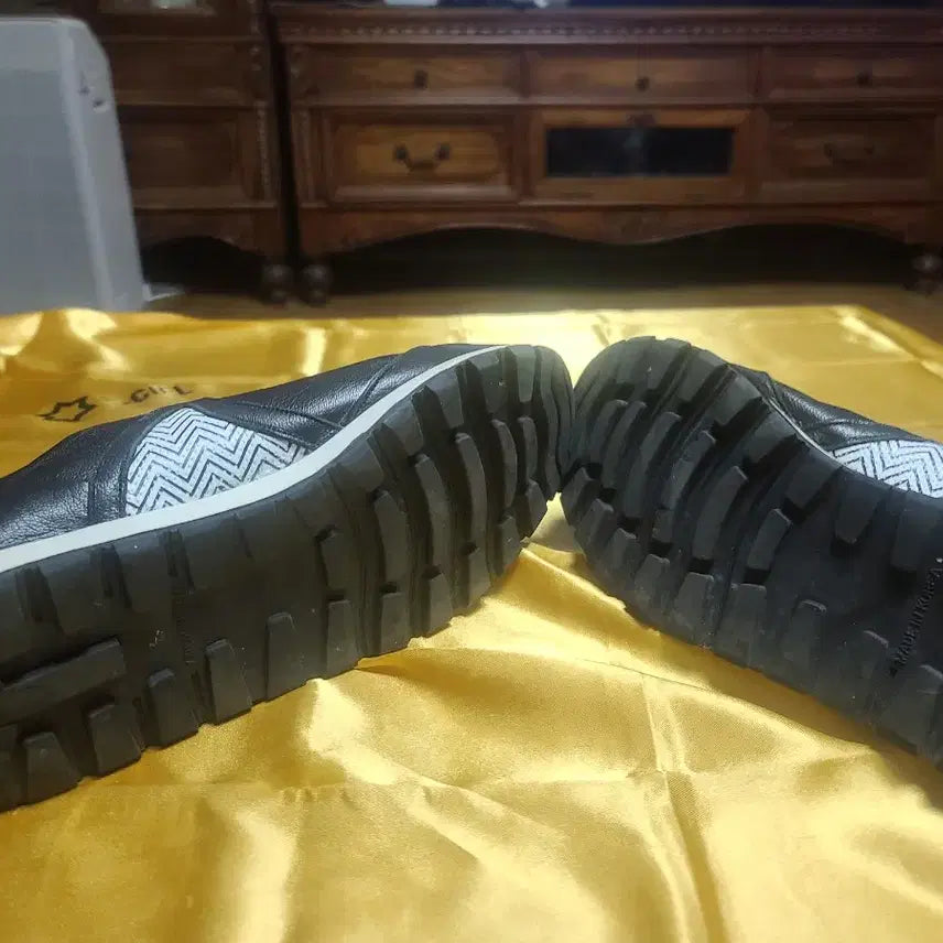 [BUNJANG] AMOU Black Leather Sneakers / AMOU 블랙 가죽 스니커즈:상태는최상입니다 275