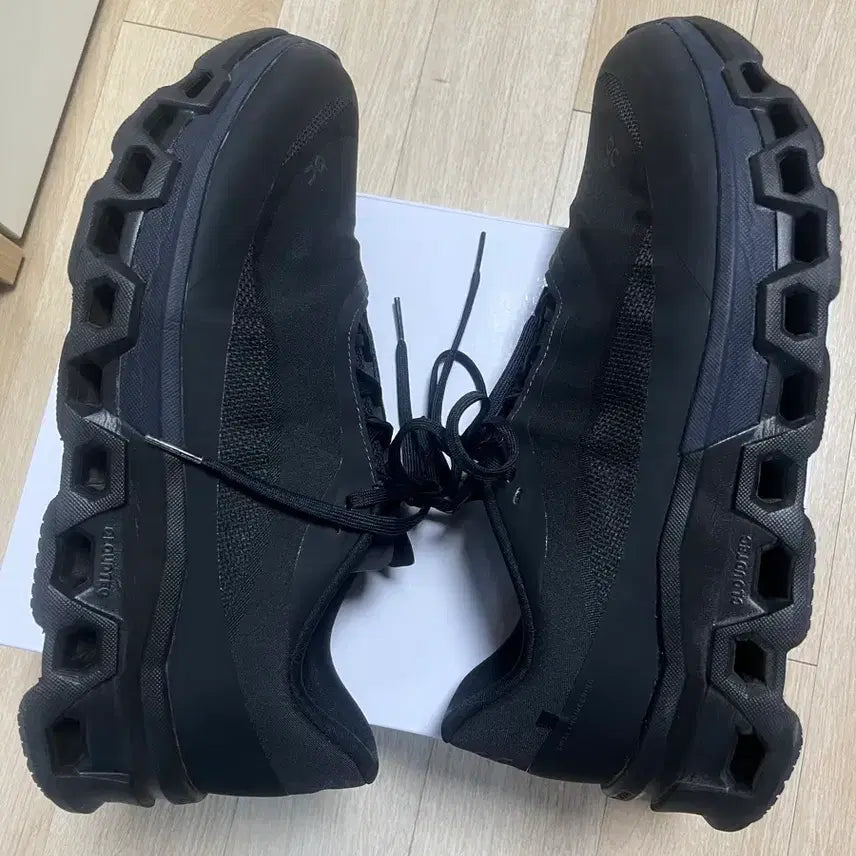 [BUNJANG] On Running Cloudmonster 2 Black Magnet 295 / 온러닝 파프 클라우드몬스터2 블랙 마그넷 295