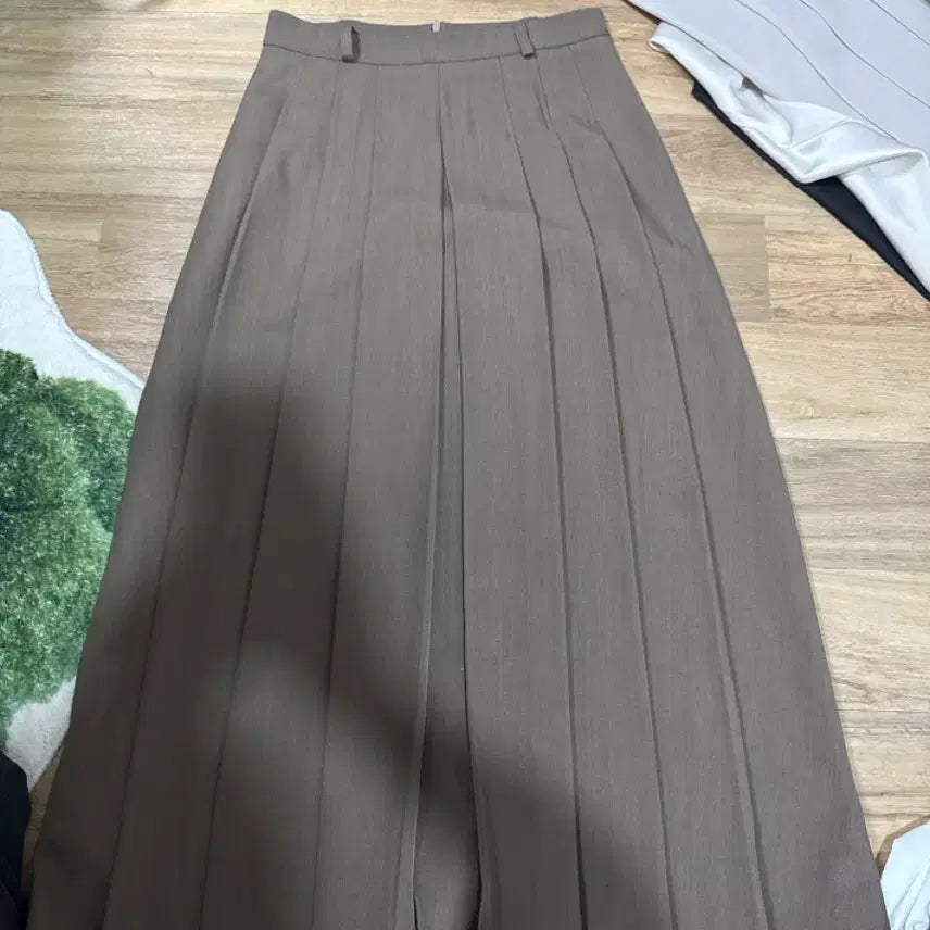 [BUNJANG] Long Pleated Skirt / 롱 플리츠 스커트