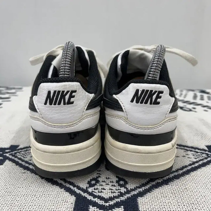[BUNJANG] Nike Gamma Force Sneakers Shoes 225 / 나이키 감마포스 스니커즈 신발 운동화 225 E02030