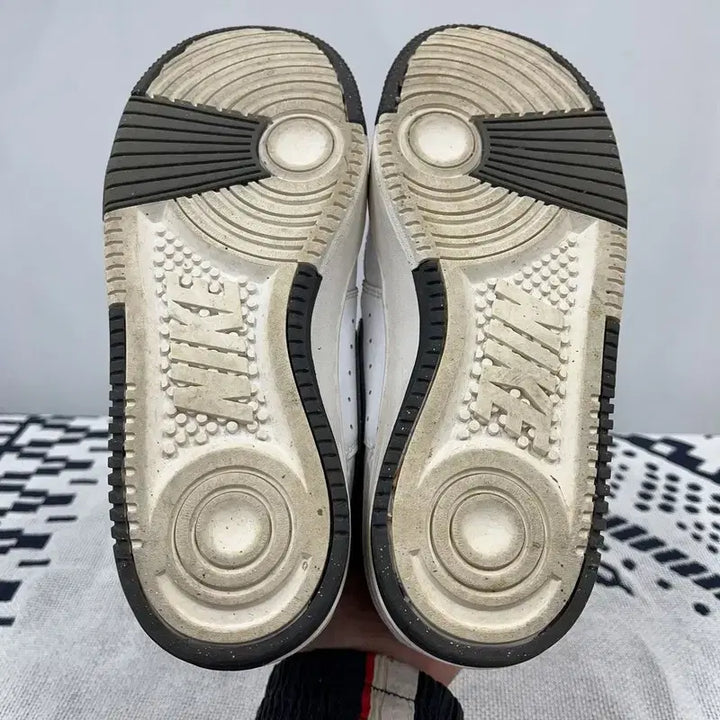 [BUNJANG] Nike Gamma Force Sneakers Shoes 225 / 나이키 감마포스 스니커즈 신발 운동화 225 E02030