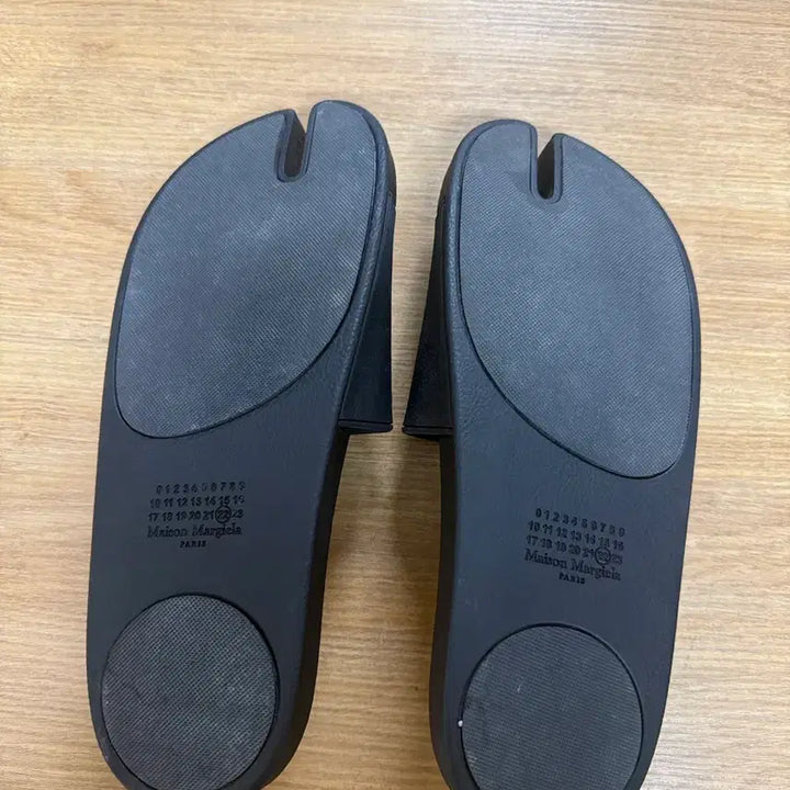 [BUNJANG] Maison Margiela Tabi Split-Toe Slippers / 메종마르지엘라 타비 슬리퍼