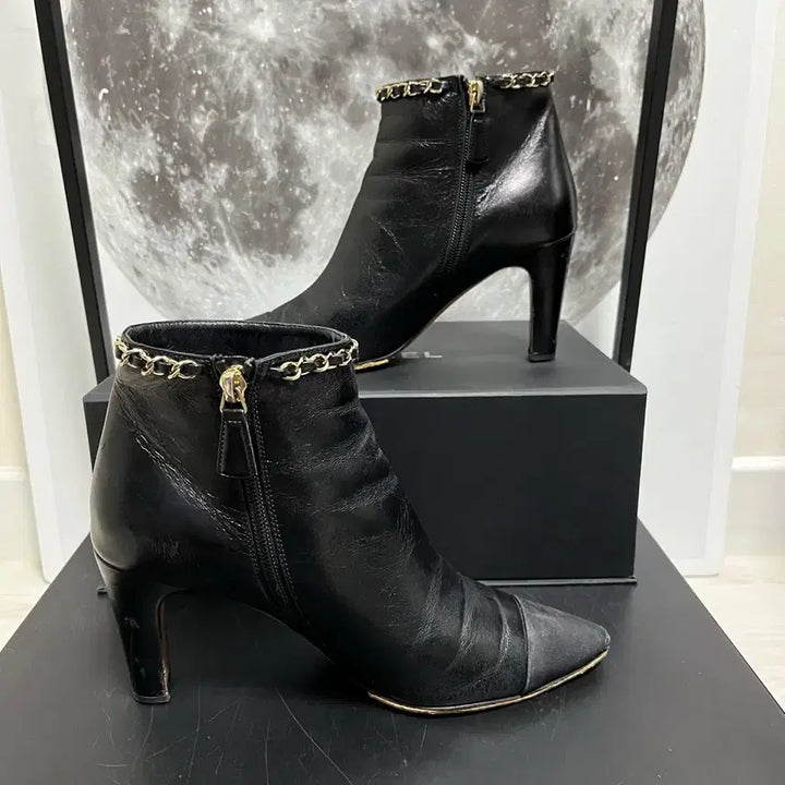 [BUNJANG] Chanel CC Gold Logo Ankle Boots / 정품 37) 샤넬 CC 금장 로고 앵클 부츠 235~240