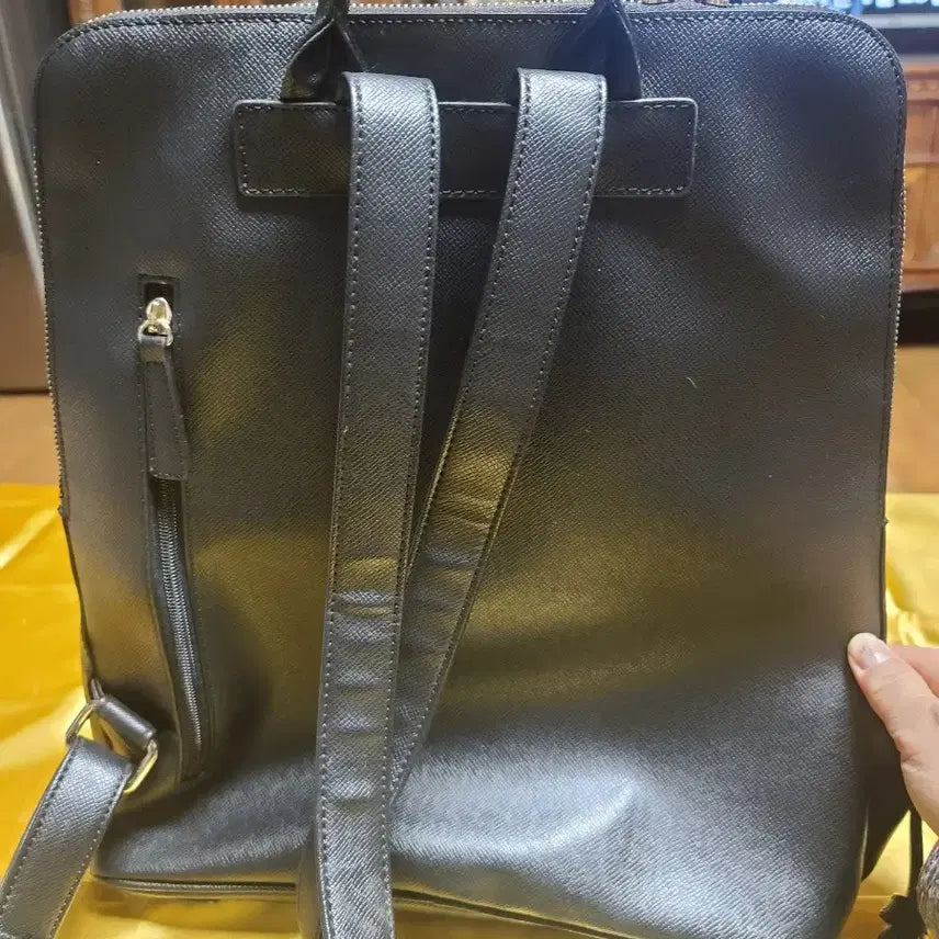 [BUNJANG] Anne Klein Black Backpack / 앤클라인 블랙 백팩:큽니다 노트북들어가고다용도로 좋아요